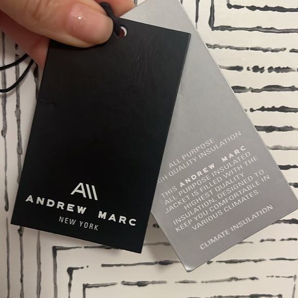 Quilted puffer; light-medium weight - Picture 6 of 7